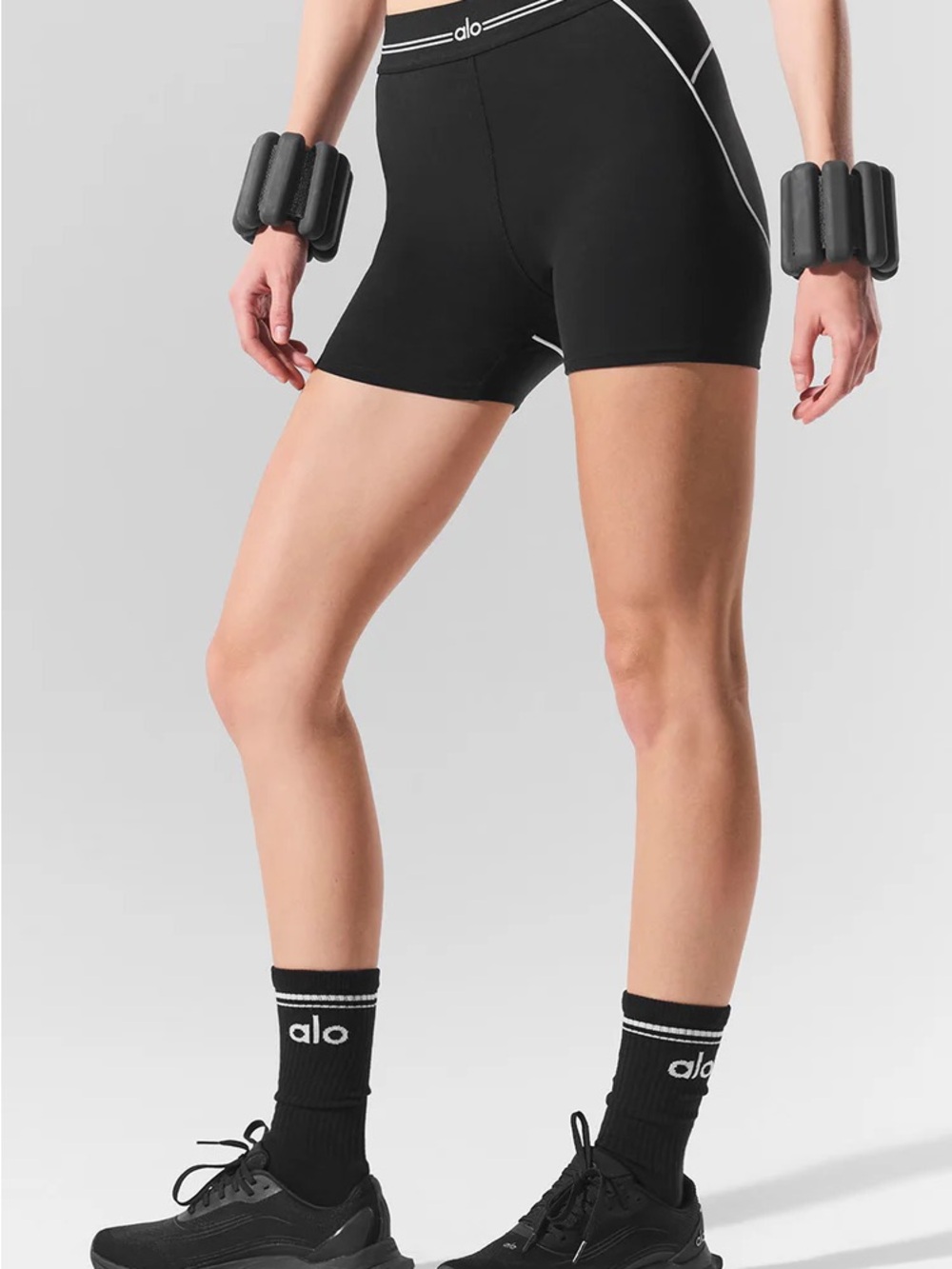 ALO Yoga Airbrush heart throb shorts